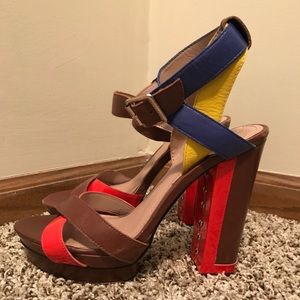 Vince Camuto multicolored heel sandals